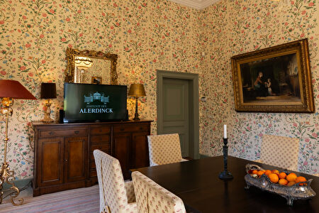 Vergaderen in de bloemenkamer